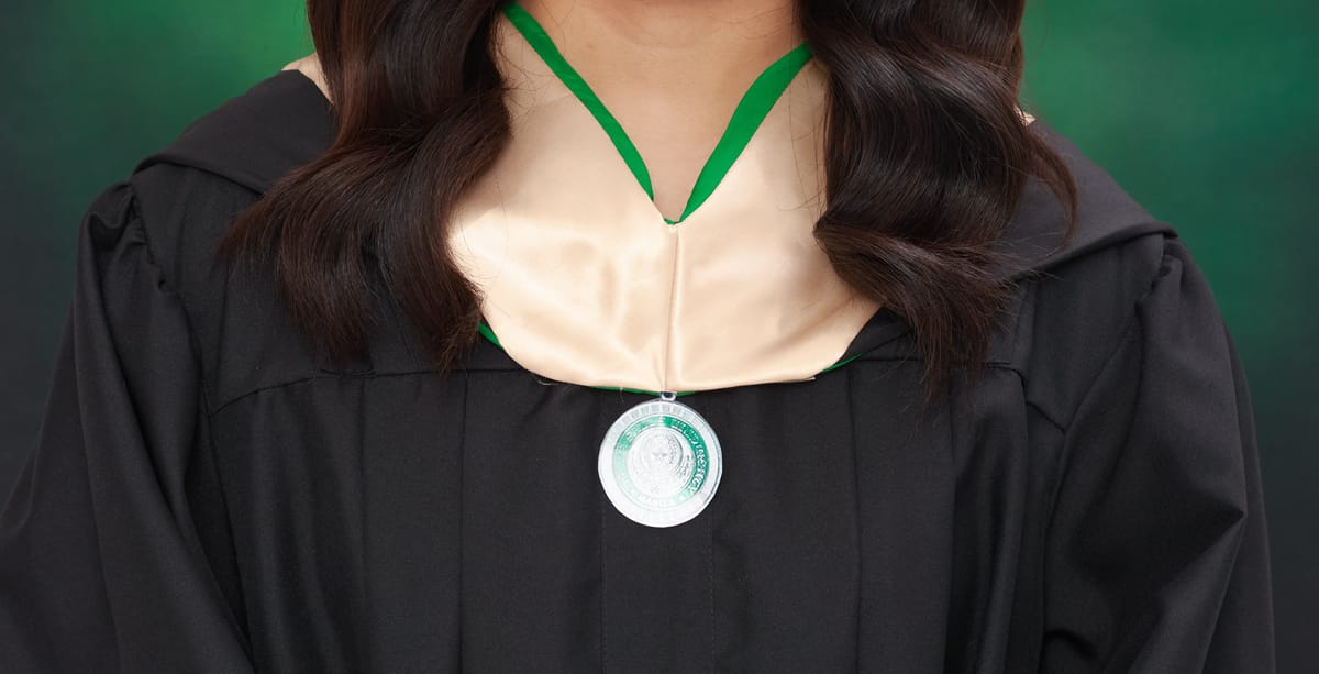 9 Things I Wish I Knew Before Entering College: Tips and Tricks from an Magna Cum Laude